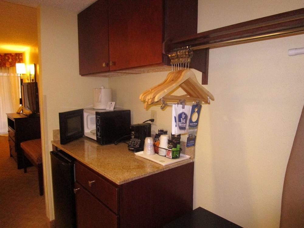 Best Western Oak Manor Biloxi Exterior photo