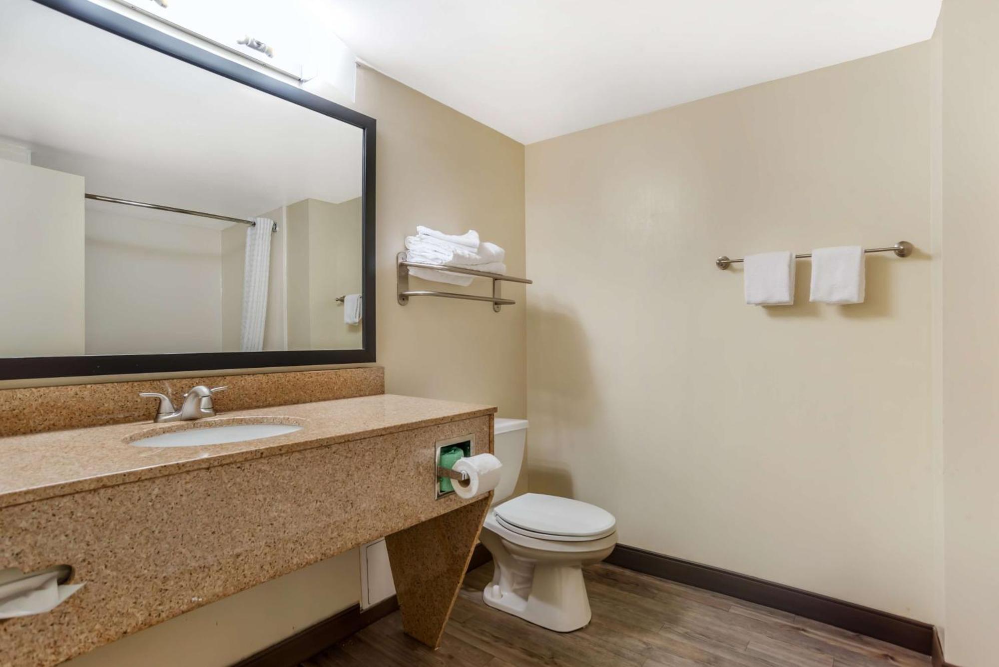 Best Western Oak Manor Biloxi Exterior photo