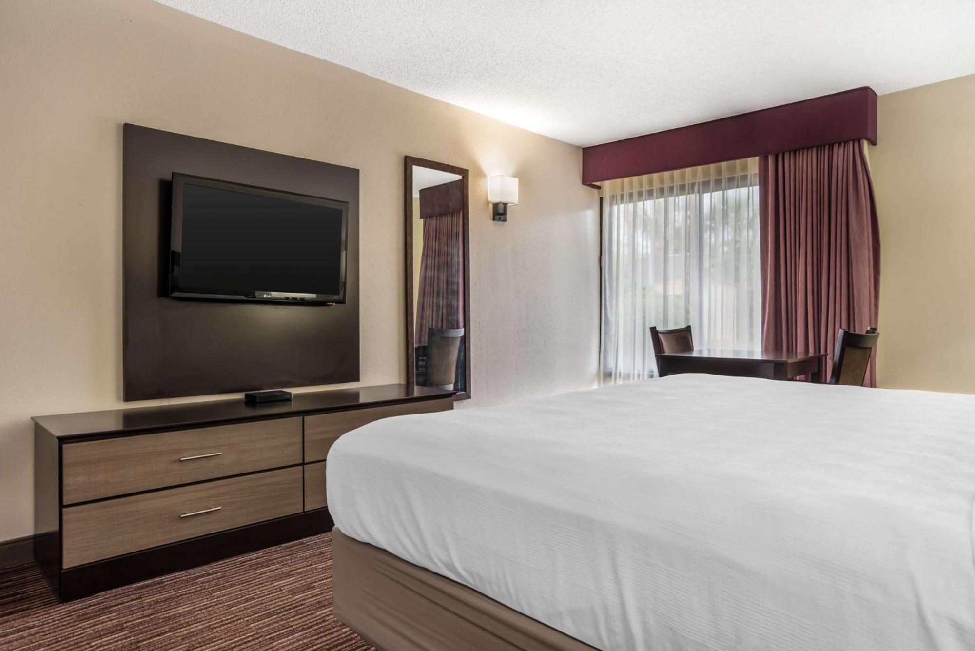 Best Western Oak Manor Biloxi Exterior photo