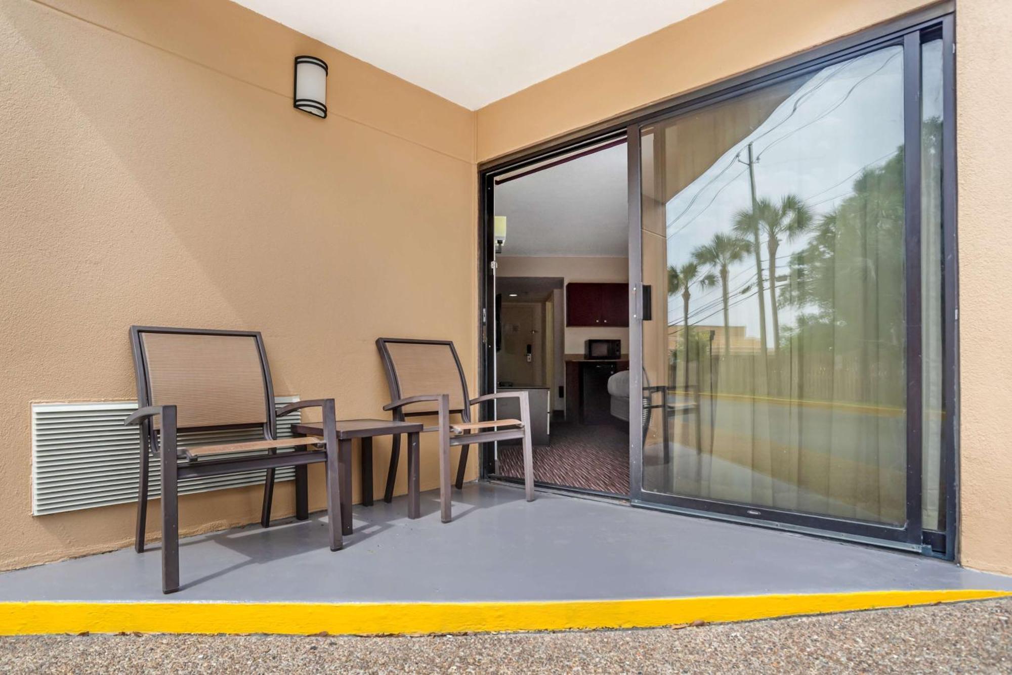 Best Western Oak Manor Biloxi Exterior photo