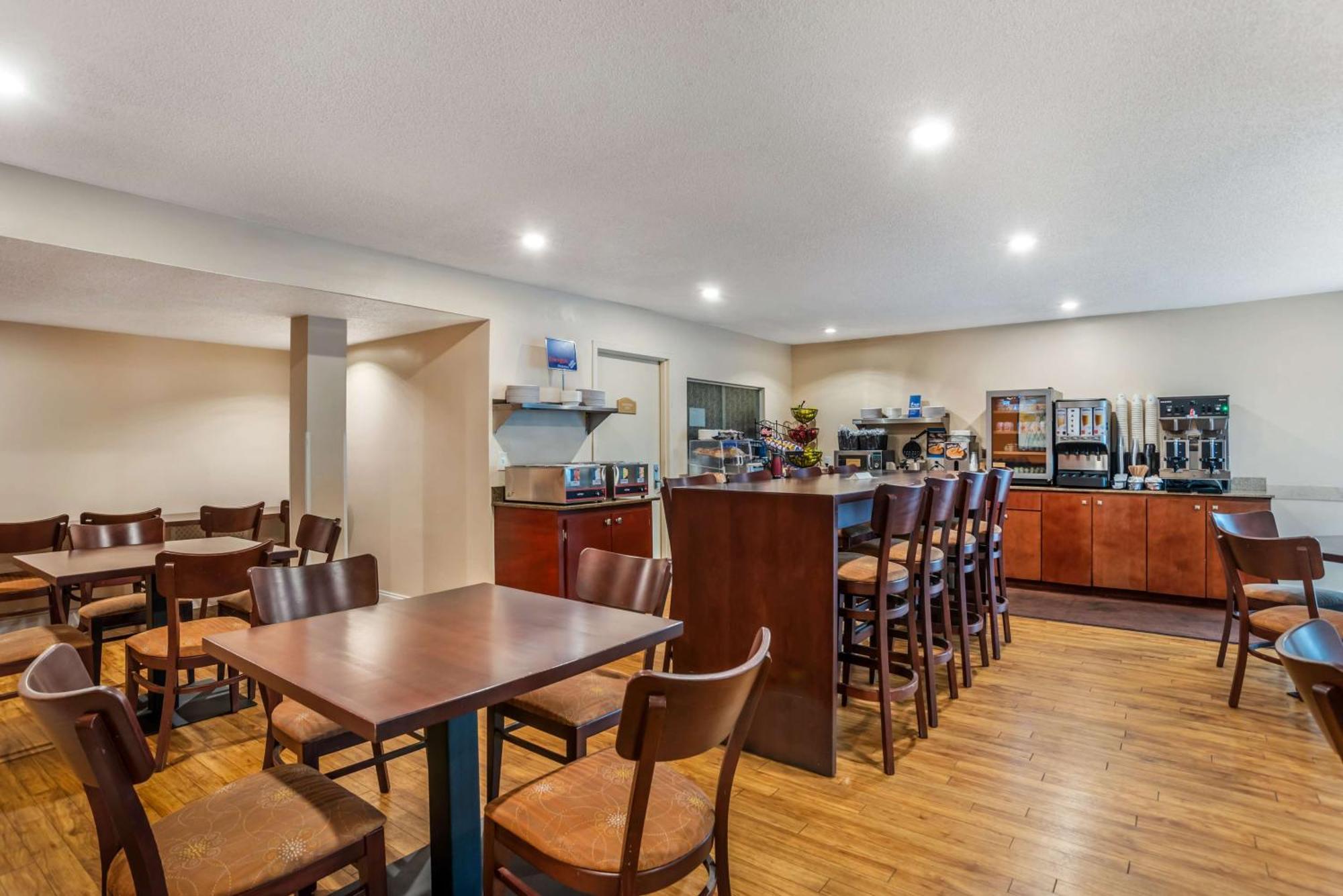 Best Western Oak Manor Biloxi Exterior photo