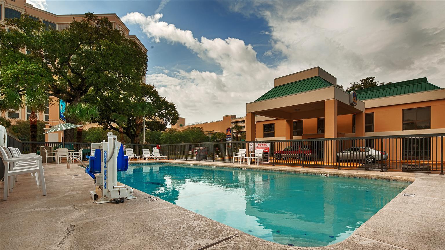 Best Western Oak Manor Biloxi Exterior photo